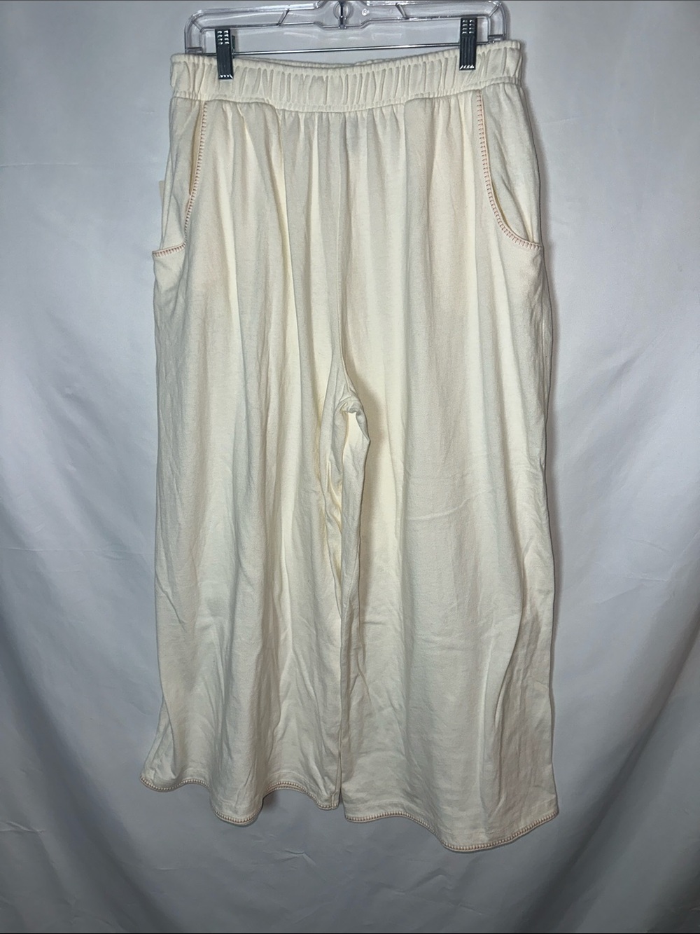 Universal Thread Cream Wide-Leg Elastic Waist Pants